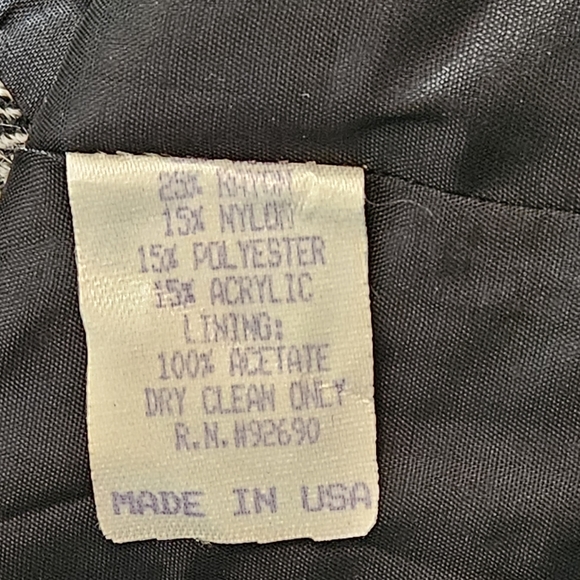 Neiman Marcus Women's Mini Skirt Black White Wool Blend Tweed Size 6. - Picture 7 of 7